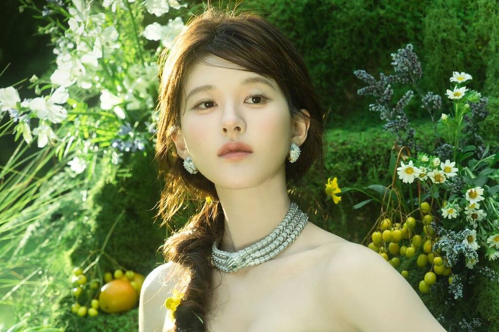 Actress Trieu Lo Tu is sought after by brands. Photo: Xinhua