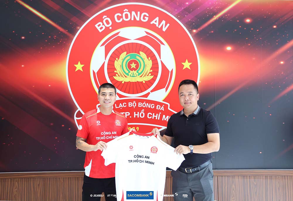 Dinh Thanh Binh debuta con el equipo de policia de la ciudad de Ho Chi Minh. Foto: Club CA TPHCM