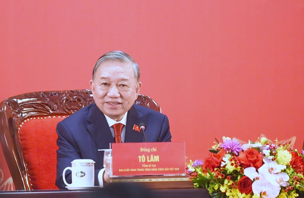 General Secretary To Lam exchanges about some results of the 14th Congress at an international press conference on the afternoon of January 23. Photo: Tran Vuong