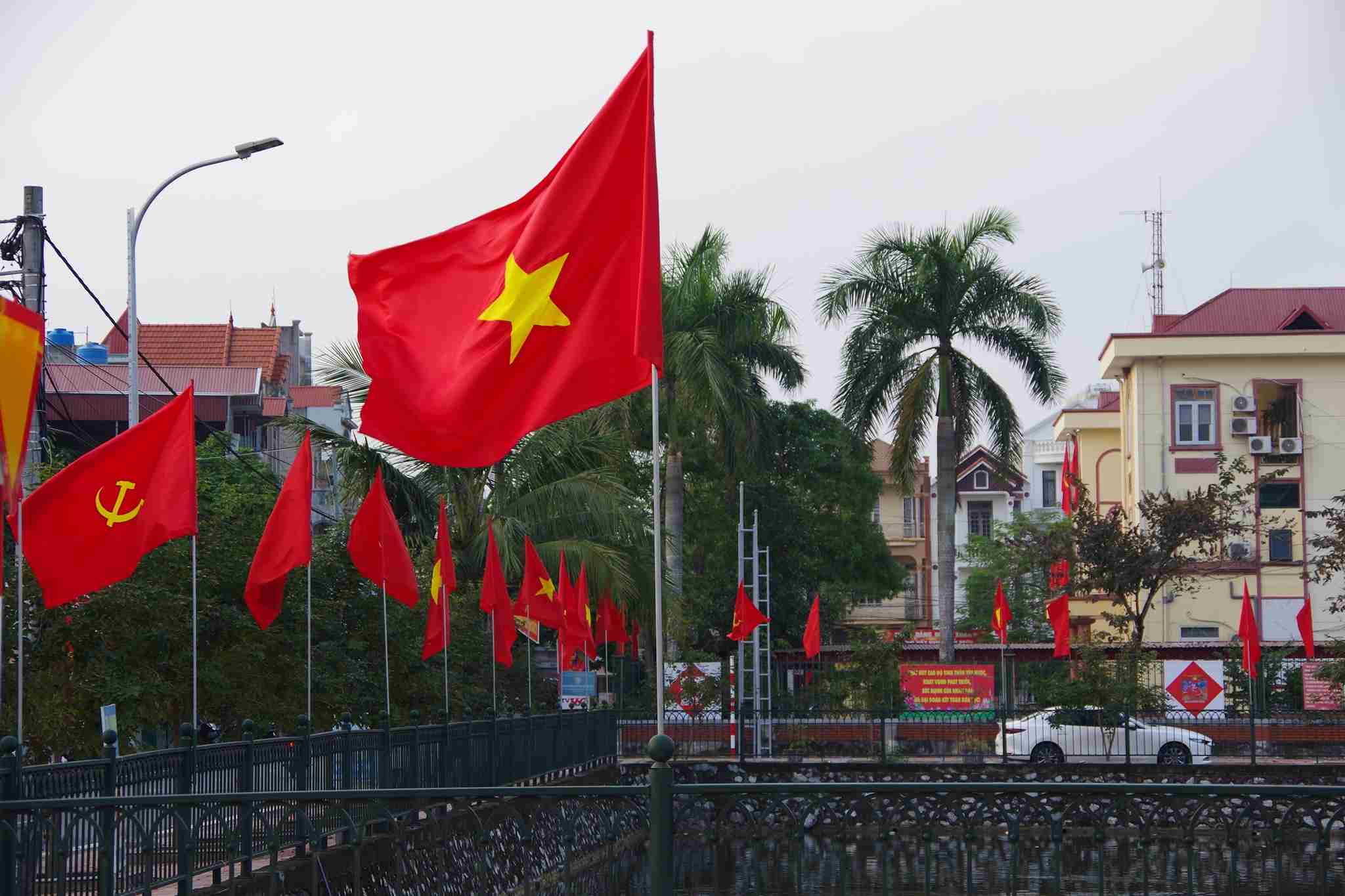 Khong gian do thi phuong Hong Chau duoc chinh trang dong bo huong toi Dai hoi XIV cua Dang.