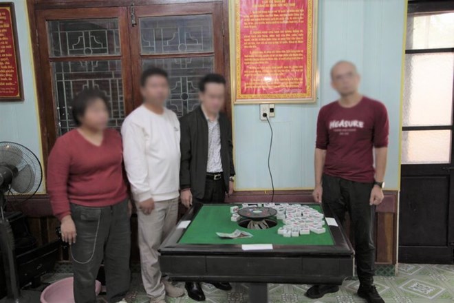 Nhóm người nước ngoài đánh bạc bằng mạt chược bị phát hiện tại Hưng Yên