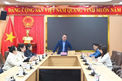 Ban bien tap Cong Thong tin dien tu tinh Tuyen Quang hop trien khai nhiem vu 2026.