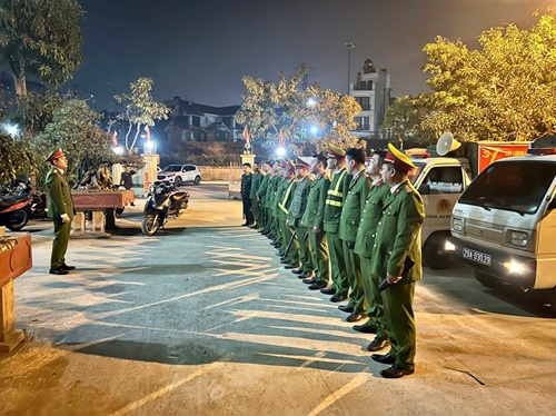 Cac To cong tac cua Cong an phuong Yen Nghia trien khai nhiem vu tuan tra kiem soat ban dem. Anh: CAHN