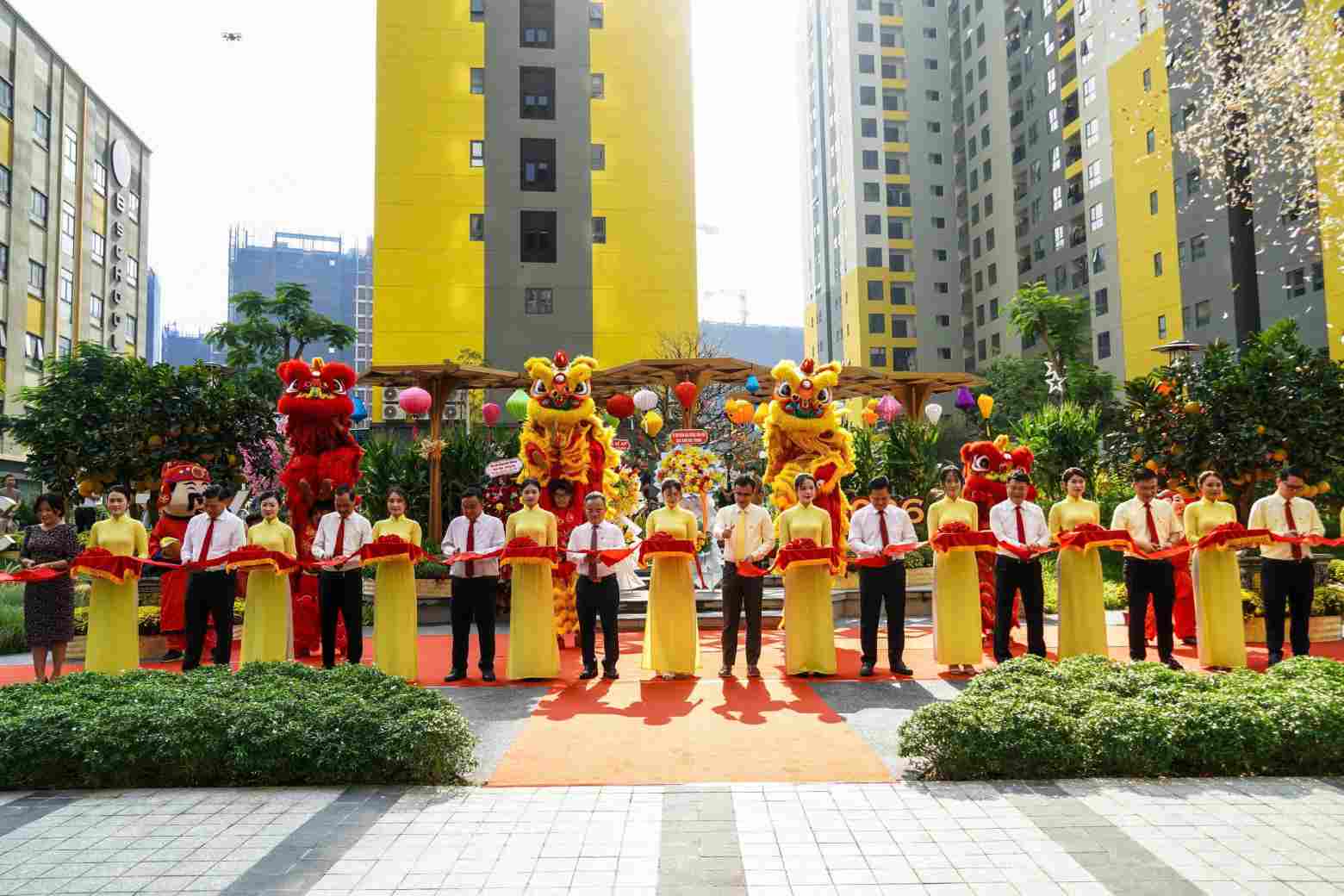 Inauguration of Bcons City Spring Flower Street - Binh Ngo Spring 2026 at Bcons City Urban Area, Thong Nhat Street, Dong Hoa Ward, Ho Chi Minh City. Photo: Duong Binh