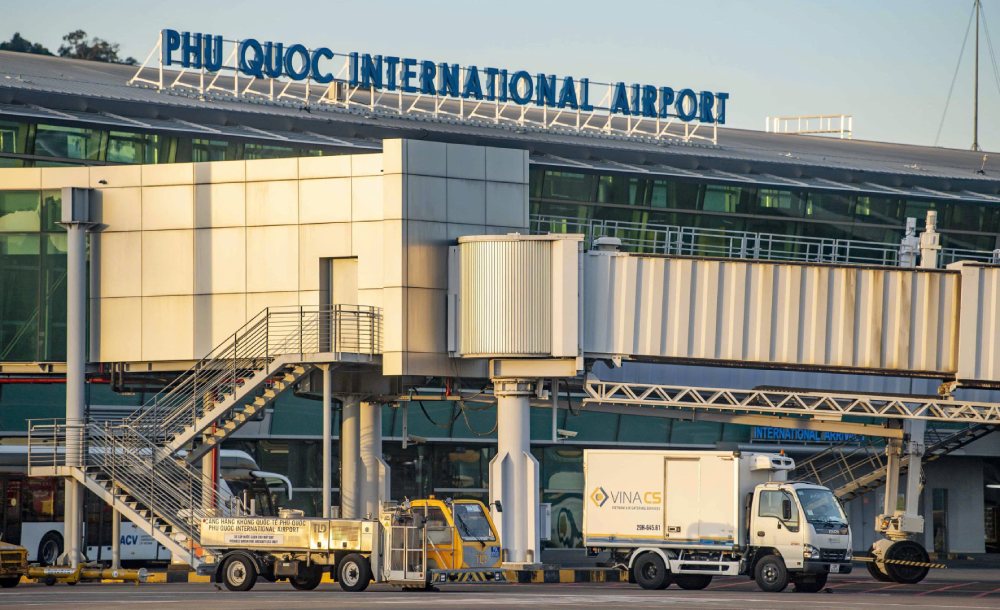 Phu Quoc International Airport welcomes 47 international flights arrival/day, the highest ever. Photo: Binh Minh