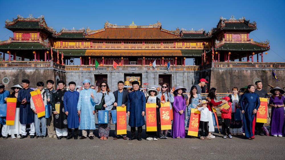 2026年初頭にフエ遺跡を最初に訪れた観光客。写真:ディン・ホアン