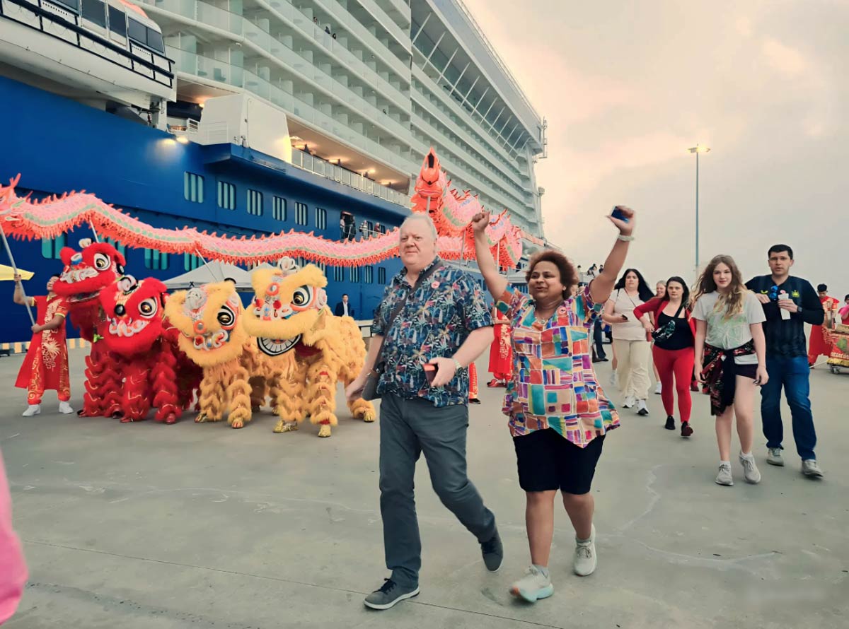 Celebrity Solstice cruise tourists welcome the New Year at Ha Long International Passenger Port (Quang Ninh). Photo: Doan Hung