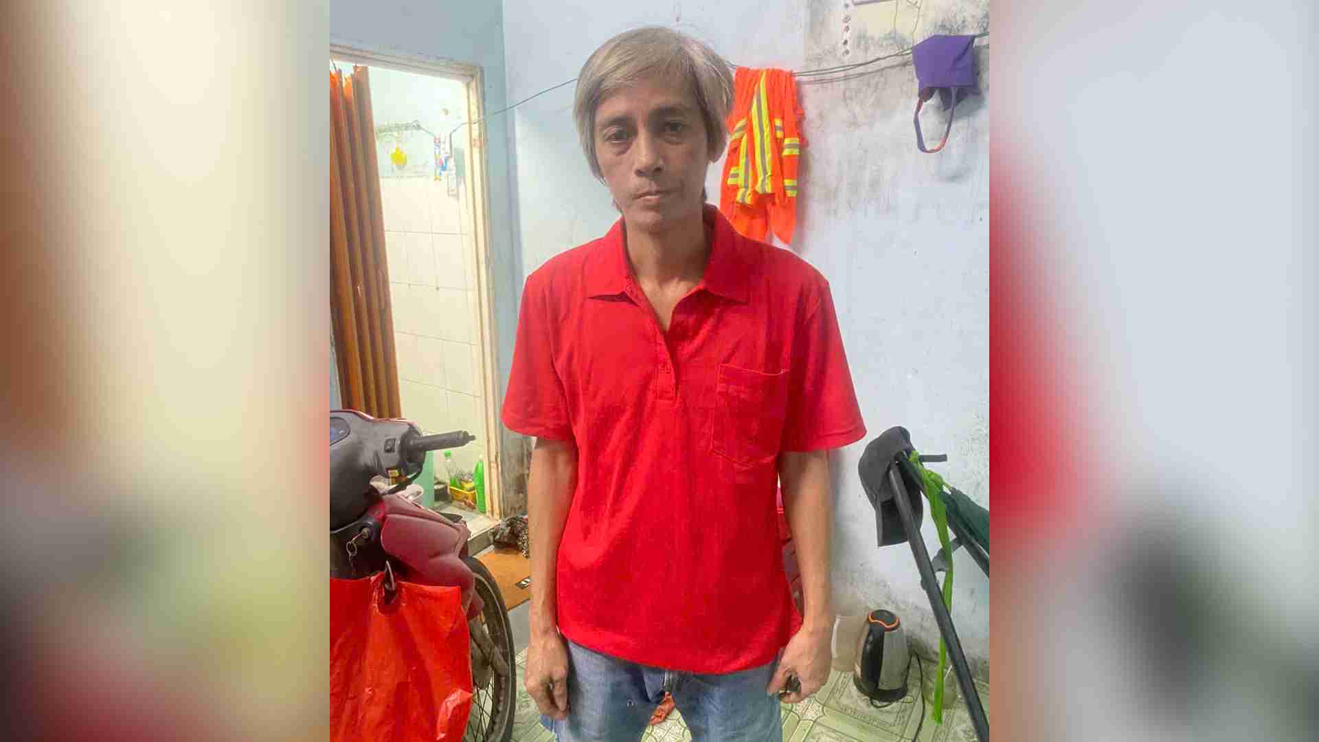 Công an phường Nam Nha Trang vừa bắt đối tượng trốn truy nã. Ảnh: Công an cung cấp