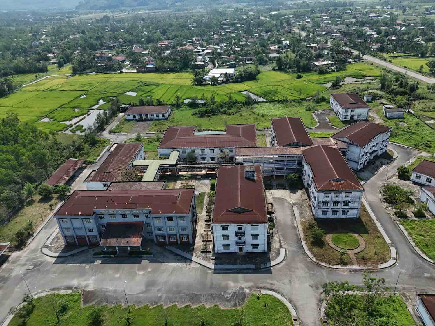 Phu Loc Health Center (Hue), Chan May facility - where many officials and employees are owed salaries. Photo: Nguyen Luan