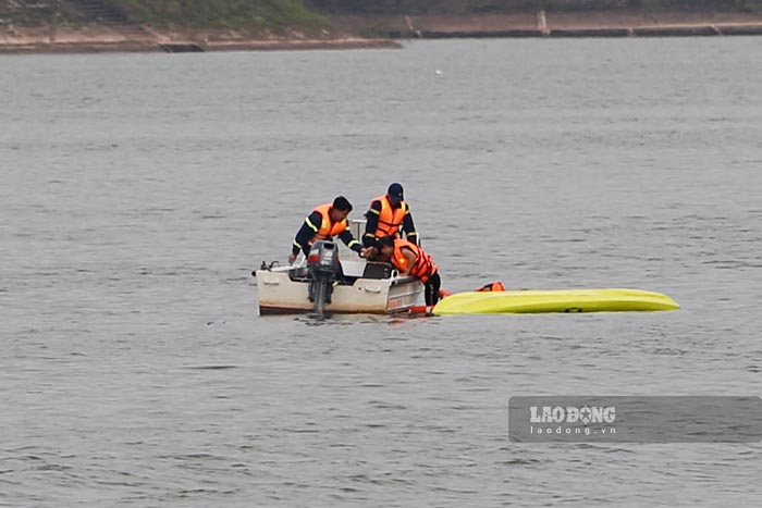 Day la mon the thao mang mau sac tre trung, doi hoi suc ben, ky thuat xu ly song nuoc va kha nang lam chu toc do cua cac tay cheo.