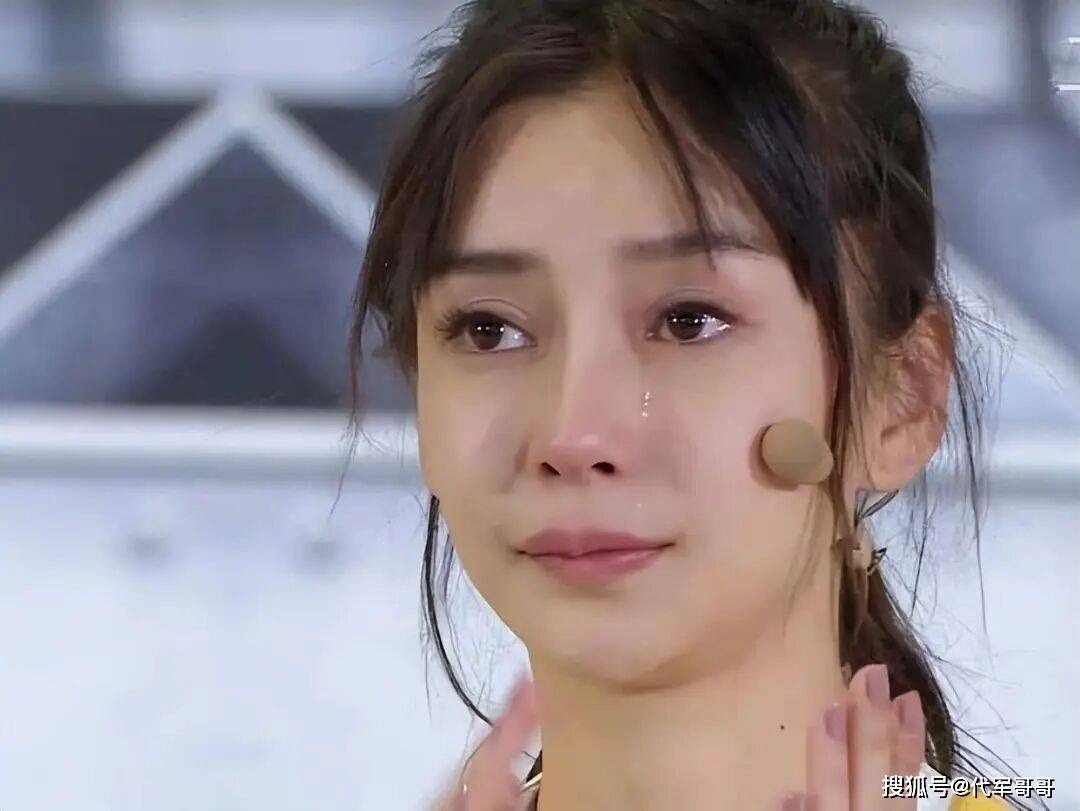 Trong linh vuc truyen hinh thuc te, “Running Man” - chuong trinh tung dua ten tuoi Angelababy den gan cong chung - la don vi dau tien cat giam su hien dien cua co. Anh Sohu