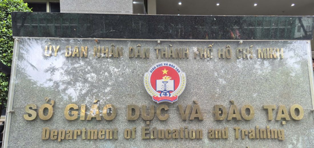 Ho Chi Minh City Department of Education and Training requests to strengthen propaganda and prevent fraud targeting students. Photo: Chan Phuc