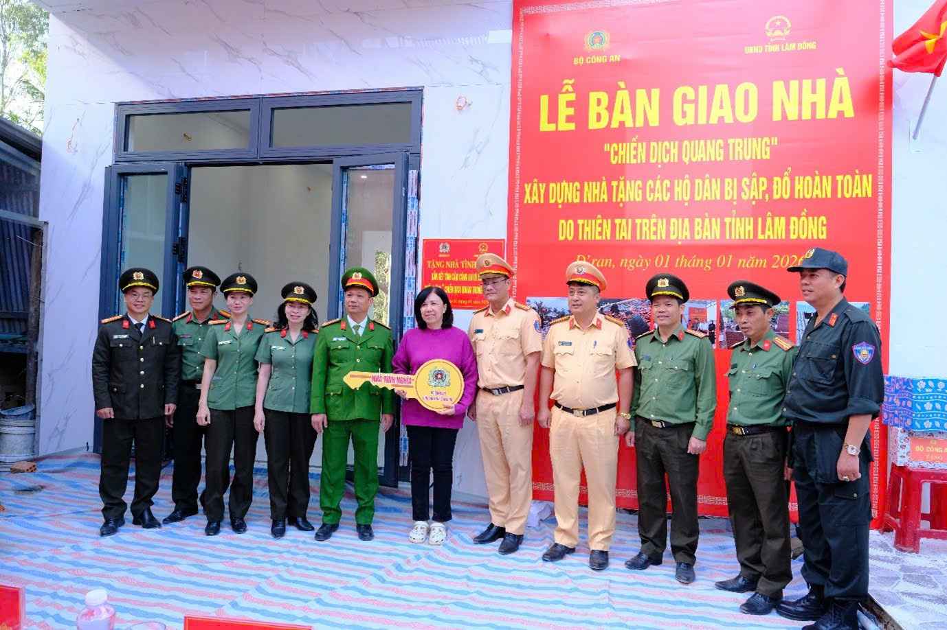 Den hien tai, toan tinh Lam Dong da co 15/41 can nha xay moi trong Chien dich Quang Trung duoc hoan thanh, ban giao cho nguoi dan. Anh: Phuc Khanh 