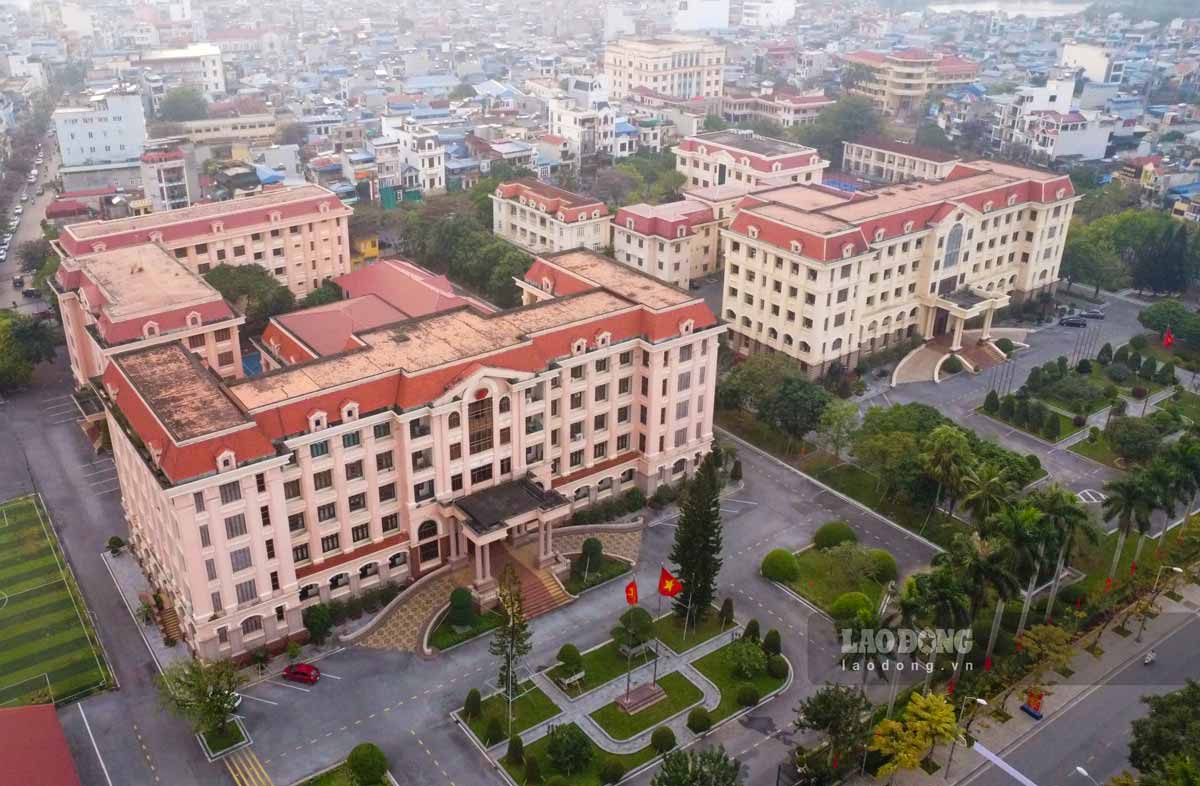 New headquarters of Nam Dinh Ward People's Committee, Ninh Binh province. Photo: Luong Ha