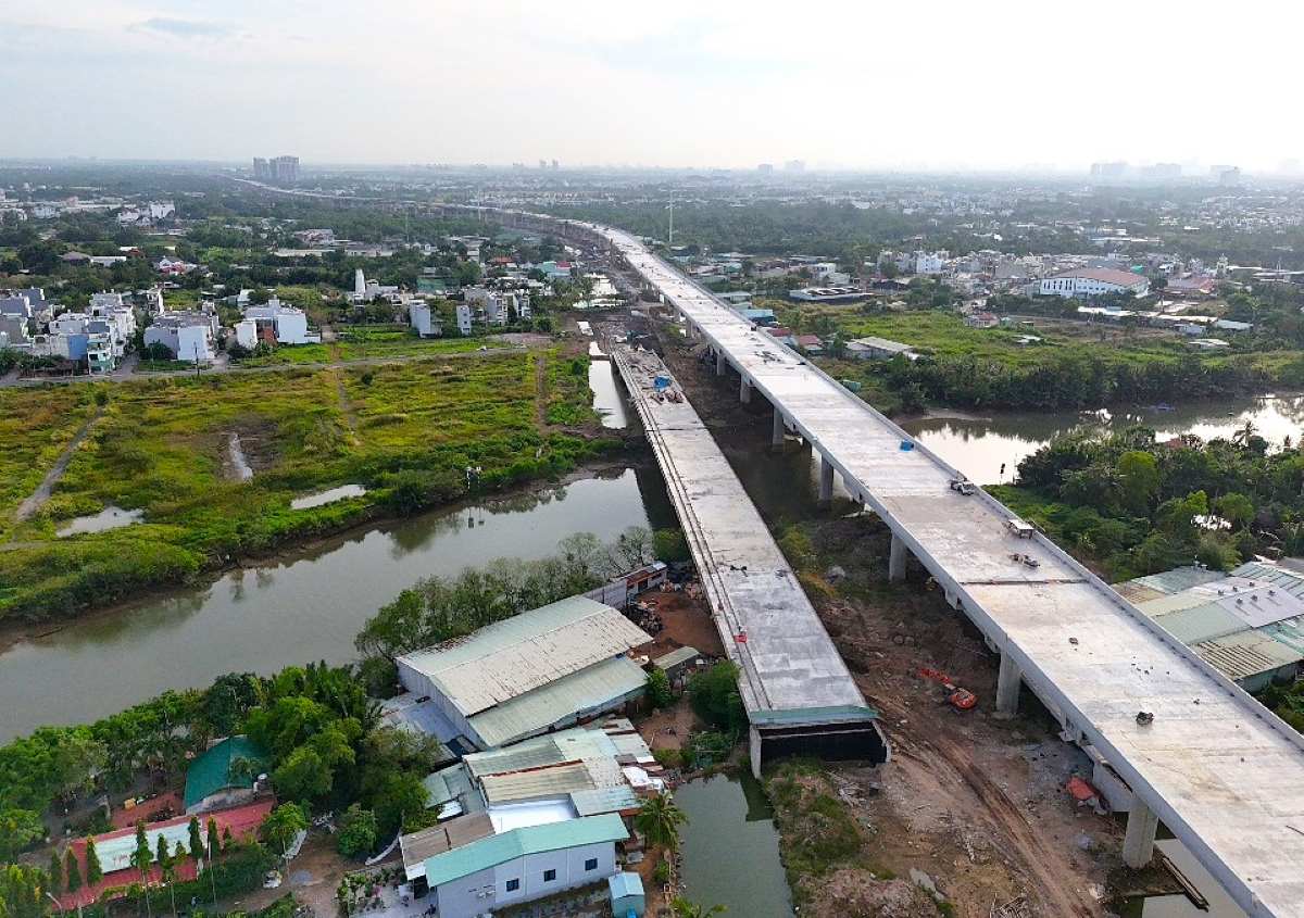Doan duong tren cao phia Dong dai 14,7 km cua Vanh dai 3 TPHCM.  Anh: Minh Quan