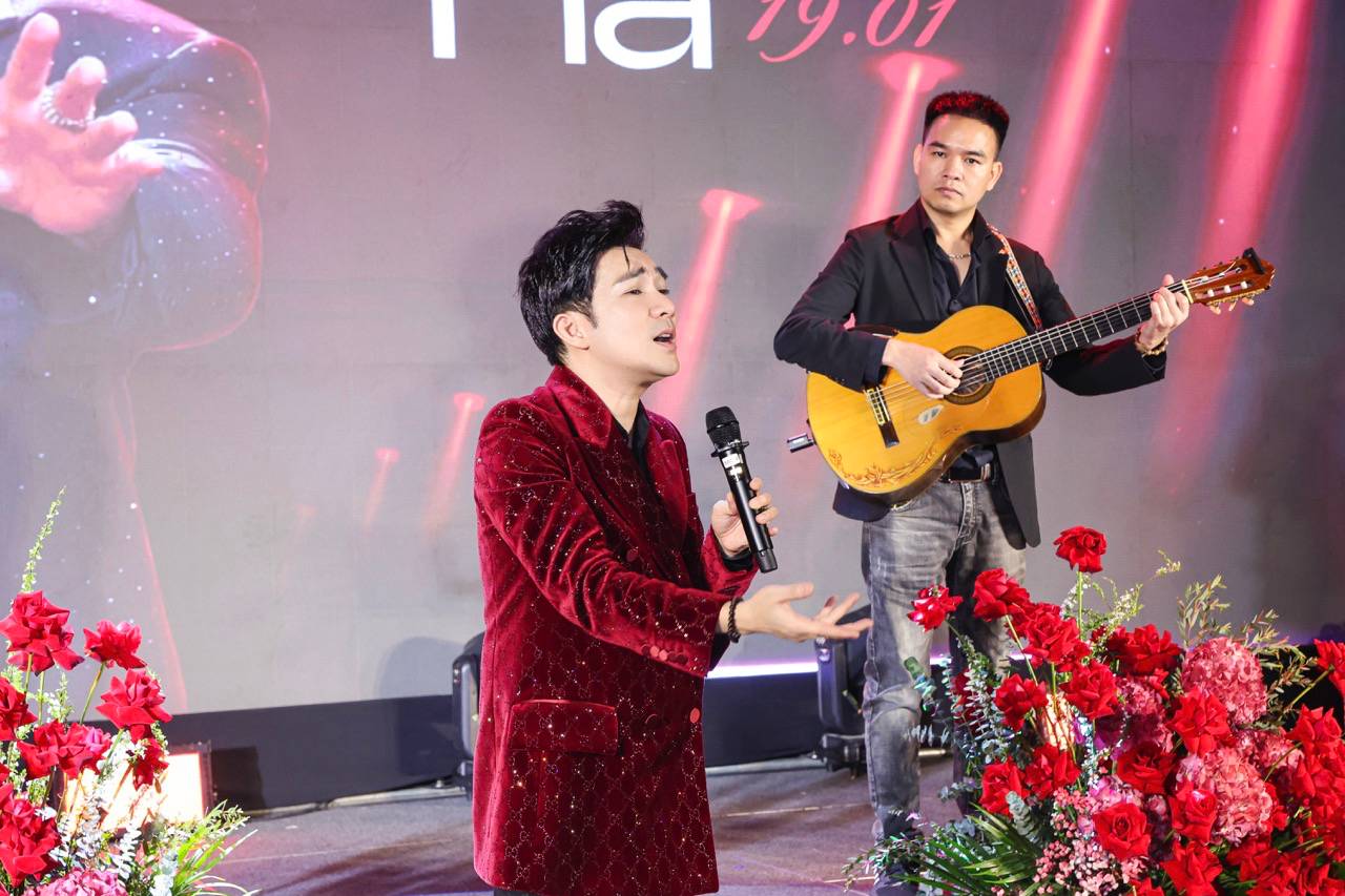 Quang Ha celebrates his 45th birthday. Photo: Artist provided.