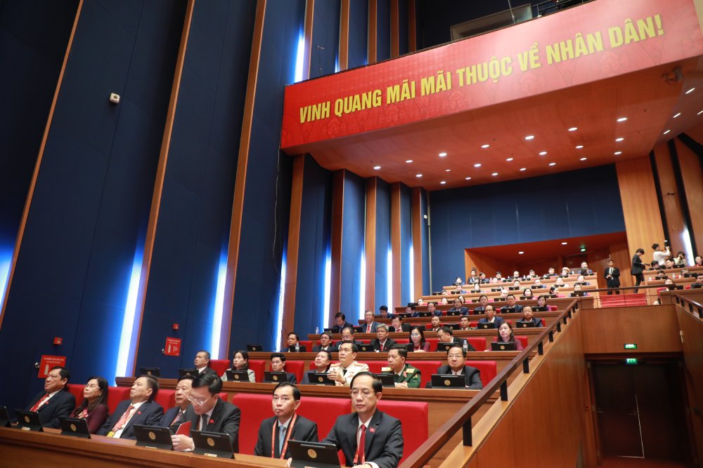 Day la su kien chinh tri dac biet quan trong, the hien tri tue, ban linh va trach nhiem lon lao cua Dang doi voi cach mang Viet Nam trong thoi dai moi; co y nghia dinh huong chien luoc con duong phat trien dat nuoc. Anh: Tran Vuong