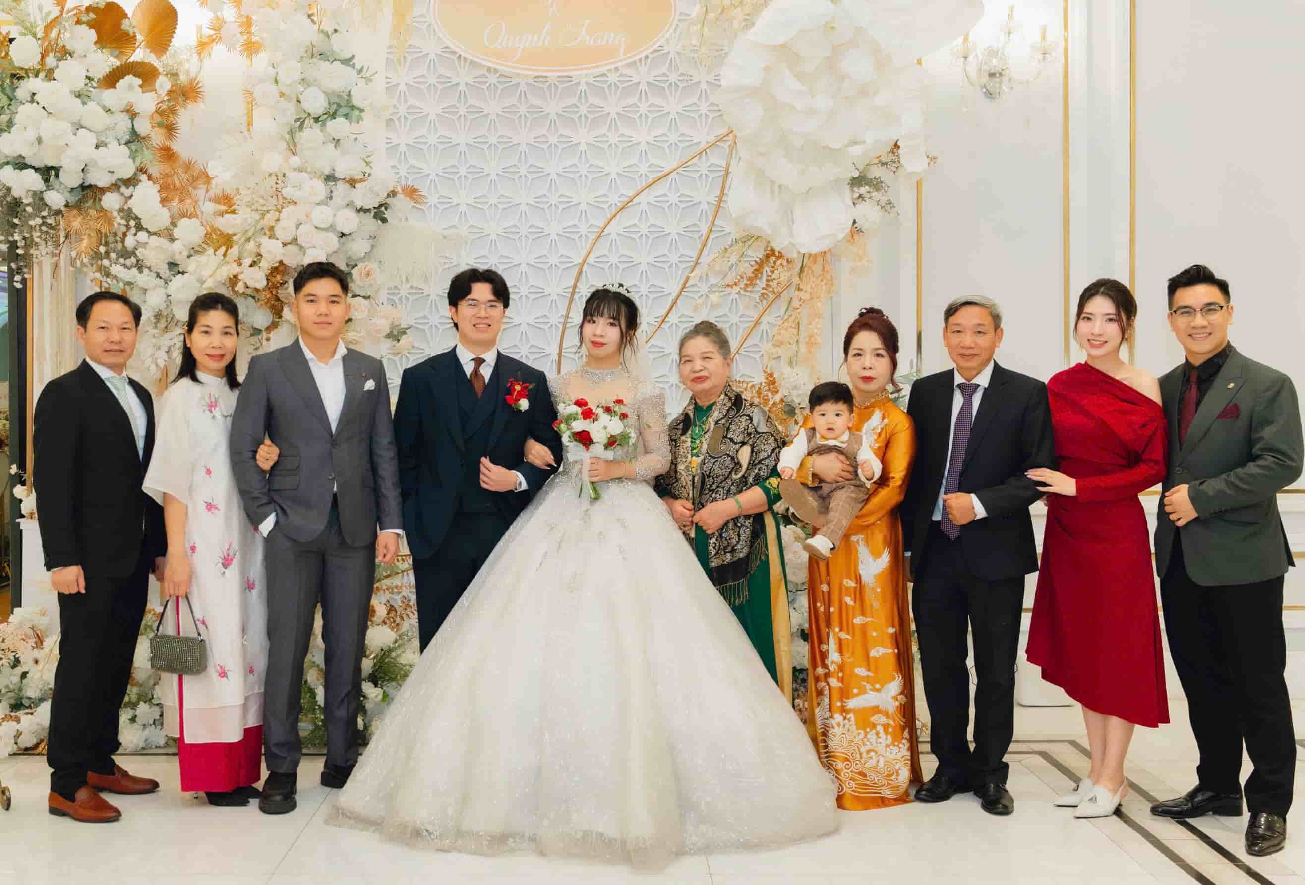 Gia dinh tu dai dong duong o Ha Noi cua chi Giang gay sot mang xa hoi. Anh: NVCC