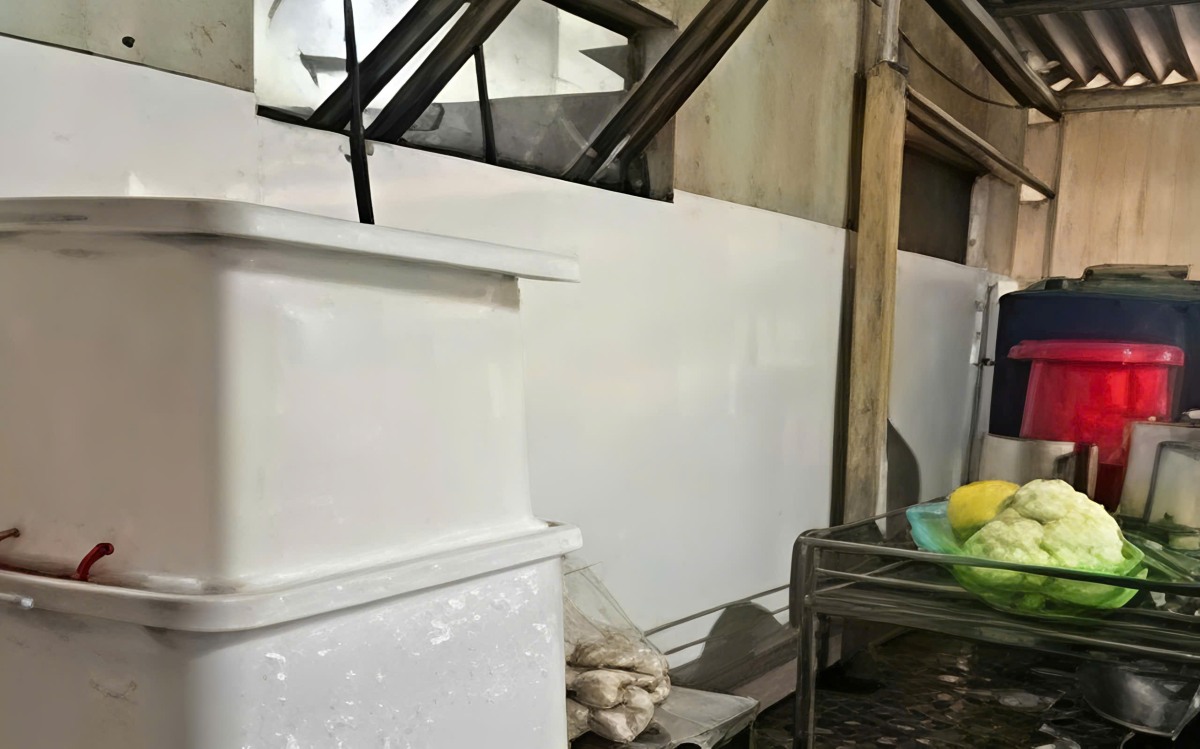 Hung Dao Ward Police have just handled a food safety case. Photo: Hai Phong City Police