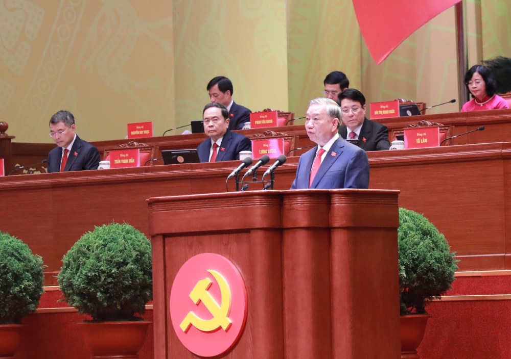 Tong Bi thu To Lam nhan manh cong tac can bo phai thuc su la “then chot cua then chot“. Anh: Tran Vuong