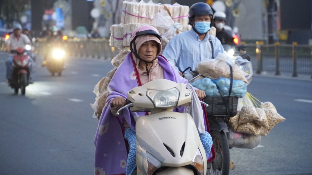 Cold air strengthens down to the South. Photo: Minh Tam