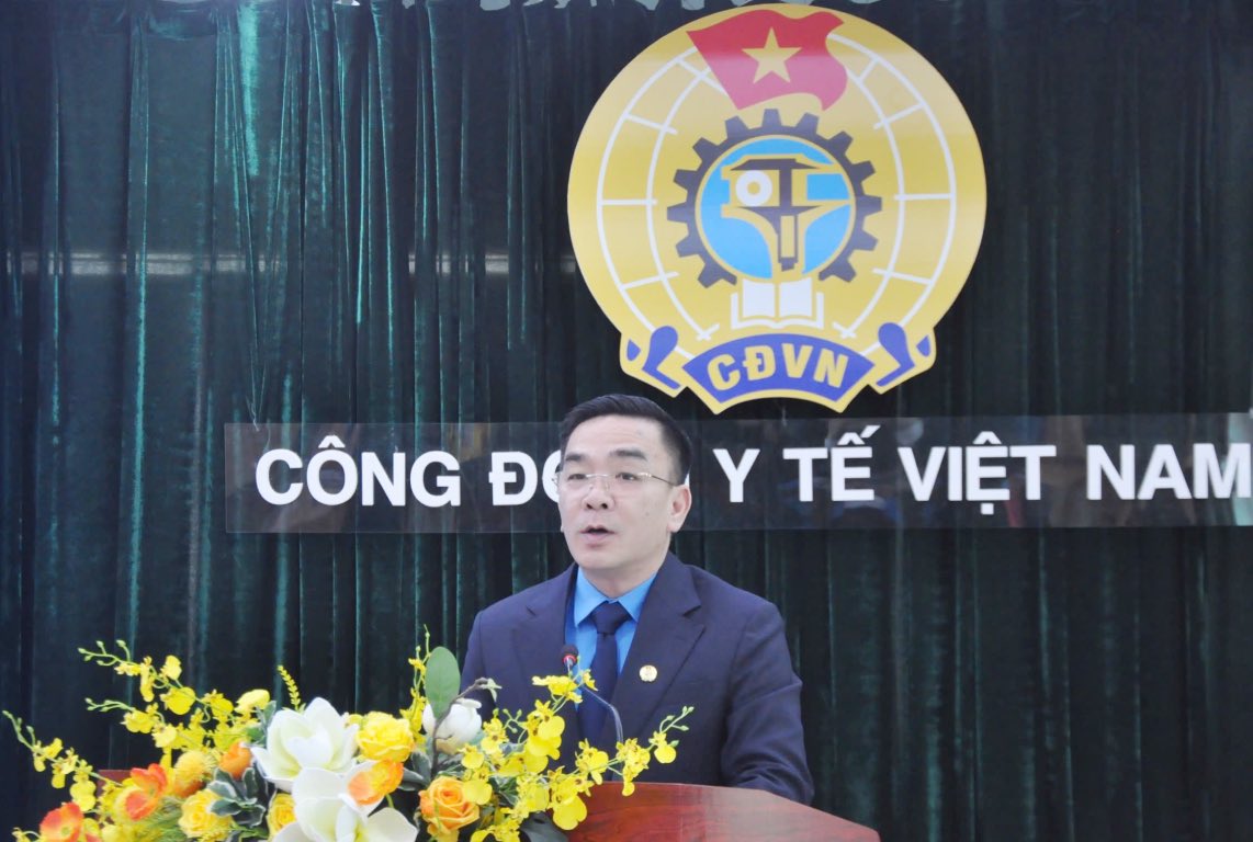 Ong Nguyen Luong Tam - Chu tich Cong doan Y te Viet Nam ky vong dot pha ve cai cach tien luong va cac che do phu cap dac thu doi voi nganh y te. Anh: Bao Han