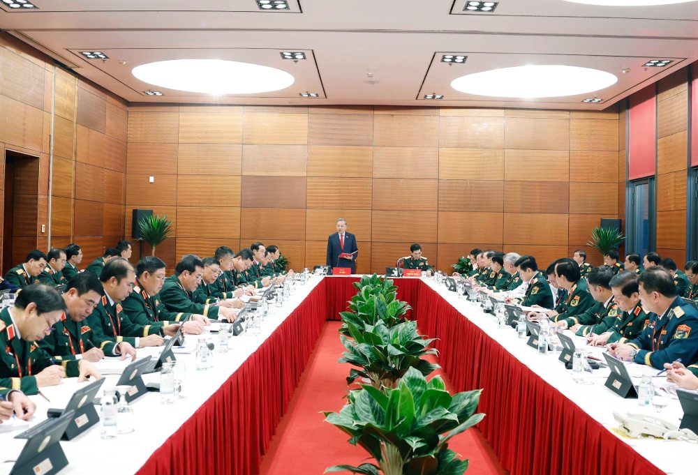 Tong Bi thu To Lam phat bieu tai buoi thao luan Doan Dang bo Quan doi. Anh: TTXVN