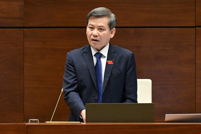 Comrade Le Minh Tri - Secretary of the Party Central Committee, Standing Deputy Head of the Central Internal Affairs Commission - had an exchange on outstanding results in the work of preventing and combating corruption, wastefulness, and negativity. Photo: Pham Dong