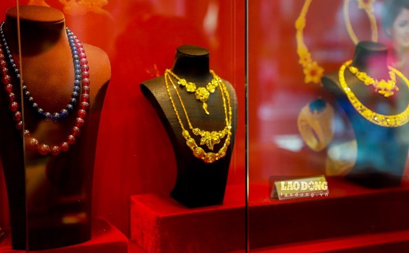 Gold prices reversed to decrease after many breakthrough increases. Photo: Phan Anh