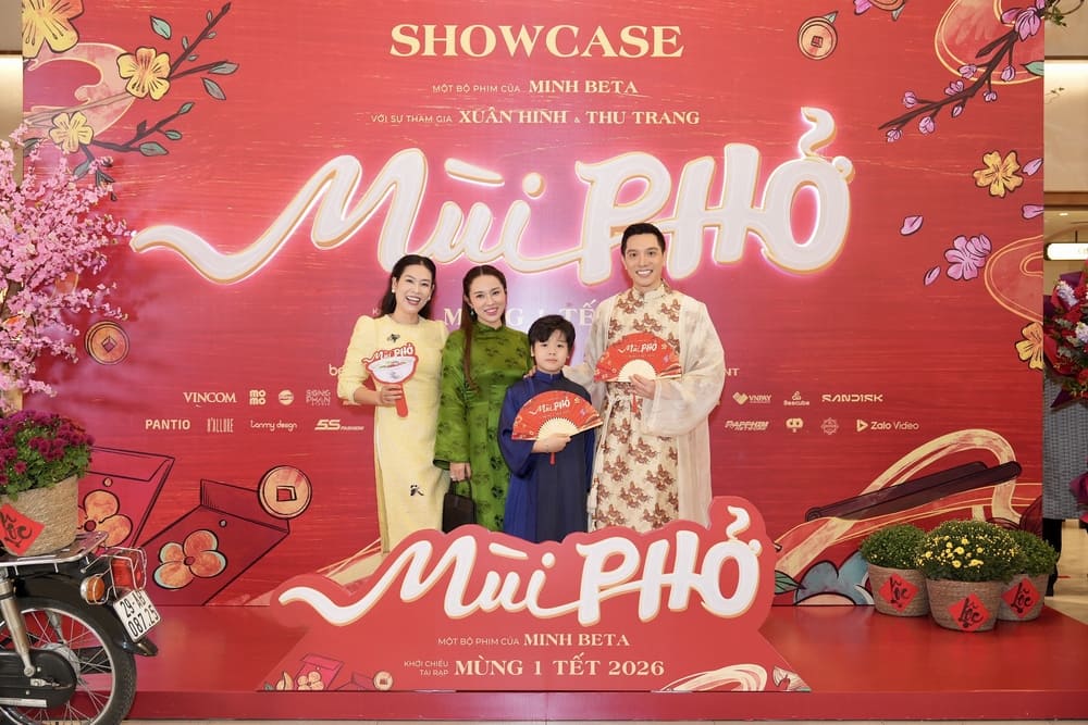 Nu dien vien Ha Huong 