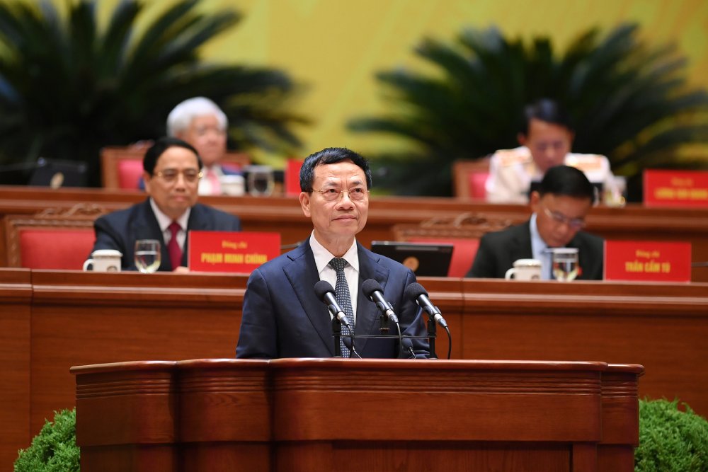 El Ministro de Ciencia y Tecnologia, Nguyen Manh Hung, presenta un documento en el XIV Congreso del Partido. Foto: Duy Linh