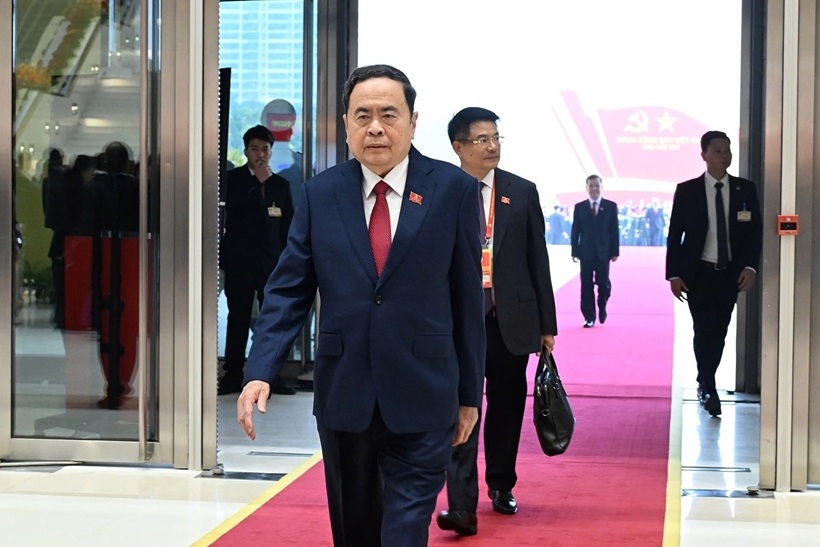 Dong chi Tran Thanh Man, Uy vien Bo Chinh tri, Chu tich Quoc hoi va dong chi Nguyen Huy Tien, Vien truong VKSND toi cao  tham du Dai hoi dai bieu toan quoc lan thu XIV cua Dang. Anh: TTXVN