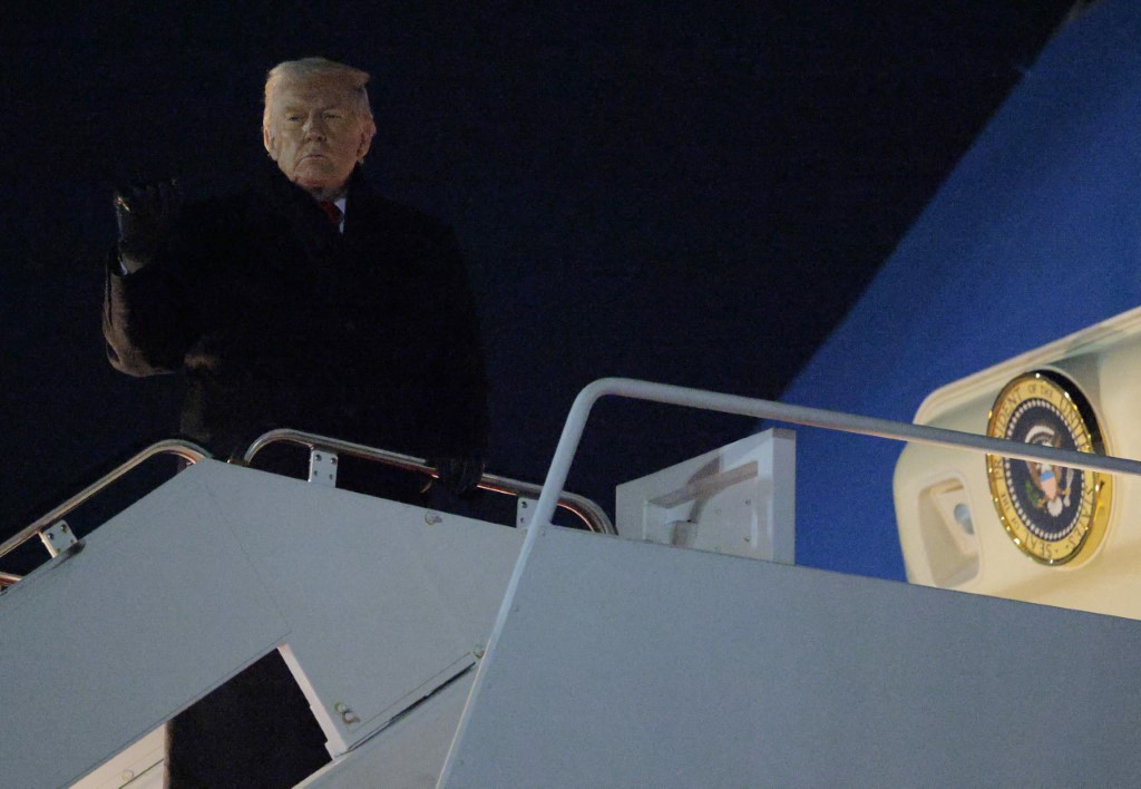 US President Donald Trump before departing for Davos (Switzerland) by Air Force One, January 20. Photo: AFP