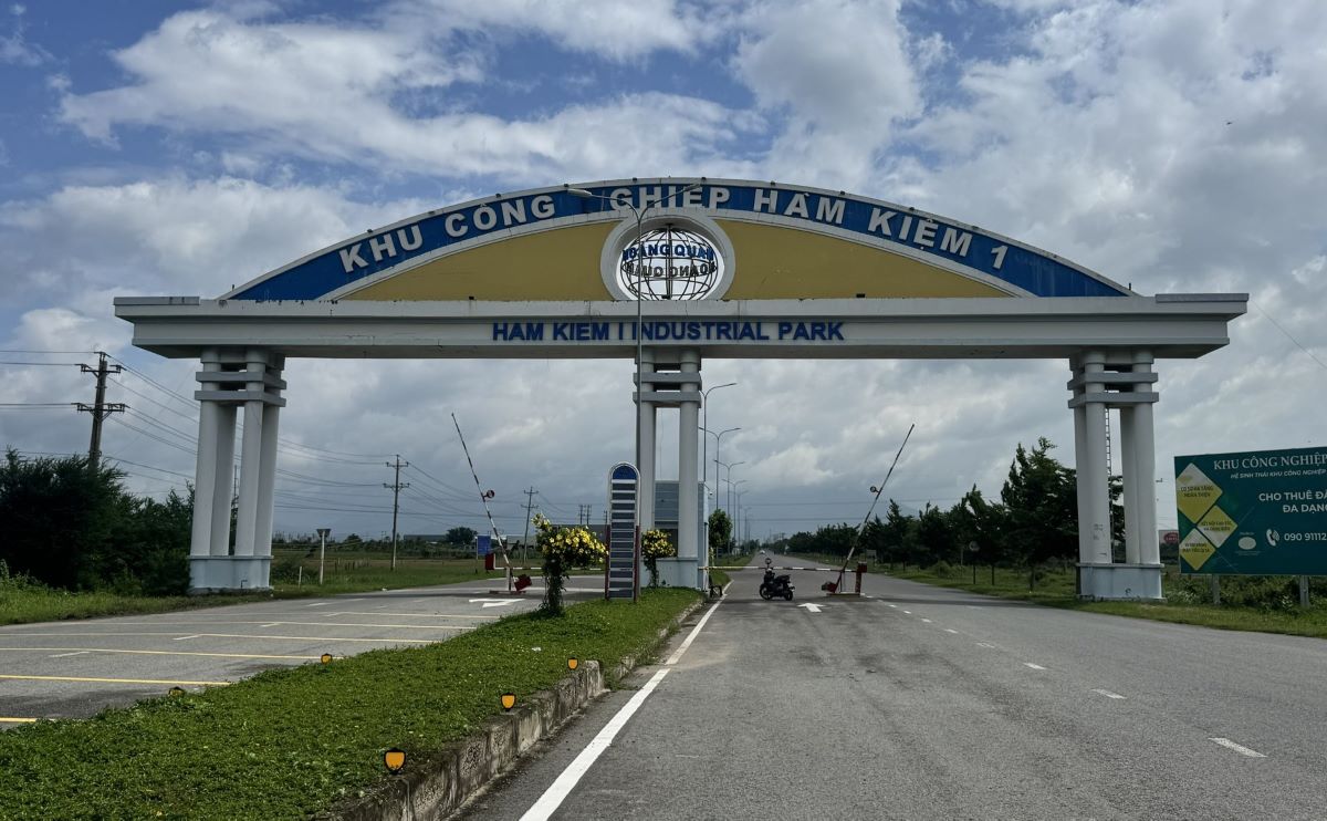 Chu dau tu ha tang KCN Ham Kiem 1 co muc thuong Tet cao nhat len den 40 trieu dong. Anh: Duy Tuan 