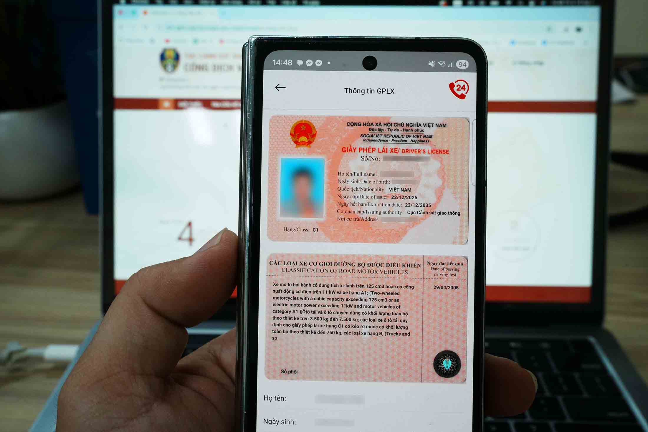 Giấy phép lái xe mẫu mới được tích hợp vào VNeTraffic. Ảnh: Sóng Hữu