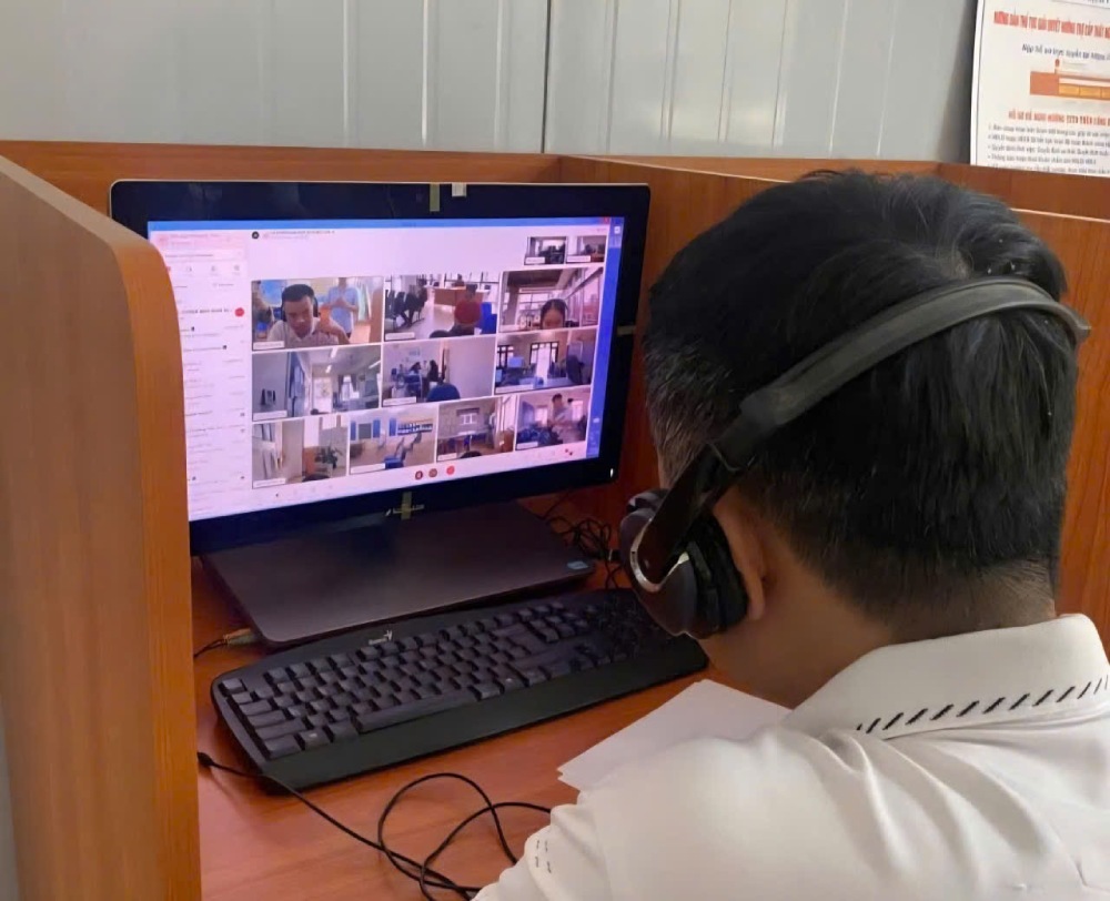 Anphabe Company lists 5 benefits of working remotely. Photo: Quynh Chi