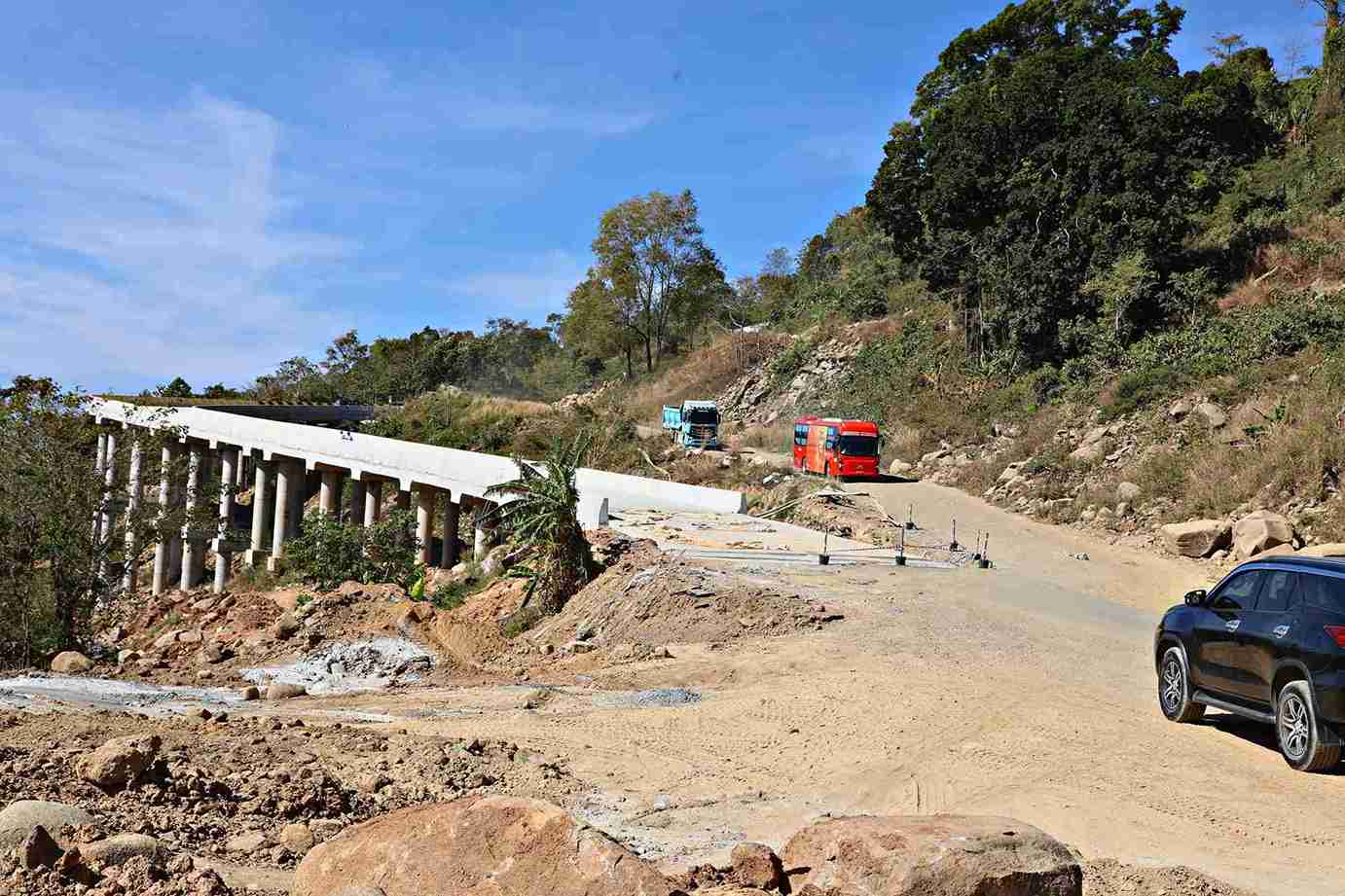 Quoc lo 28B tuyen duong huyet mach noi Da Lat - Phan Thiet. Anh: Phuc Khanh 