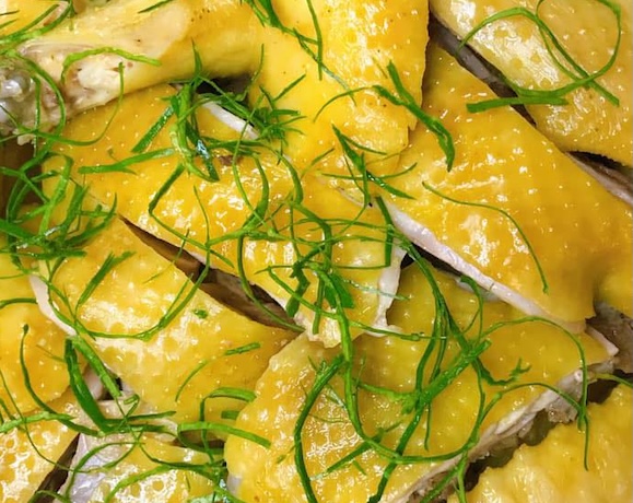 Supplementing collagen with chicken skin is one of the ways that can be effective in cold weather, but you must pay attention to how to prepare it. Photo: Kieu Vu