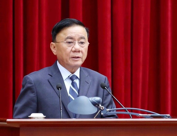 Comrade Tran Cam Tu re-serving the position of Standing Secretary of the 14th Party Central Committee. Photo: VNA