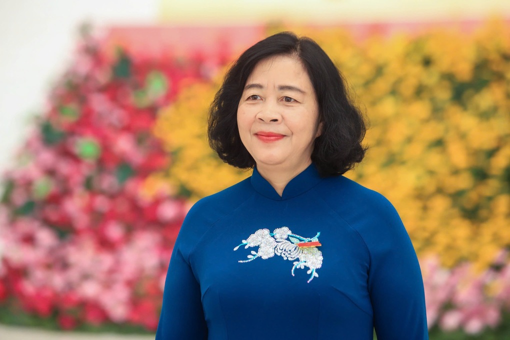 La camarade Bui Thi Minh Hoai a ete elue au Comite central du Parti du XIVe Congres du Parti. Photo: Hanoi.gov.vn