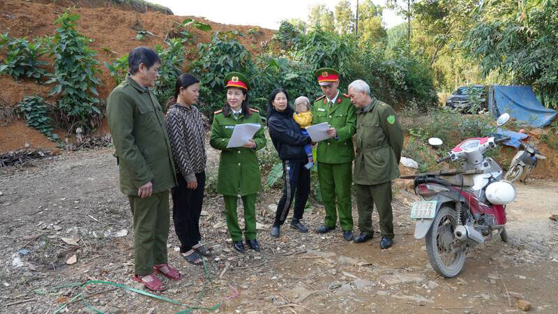 Police of communes and wards of Lao Cai province deploy measures to ensure security and order to each citizen. Photo: Do Huy/E-Portal of the Ministry of Public Security