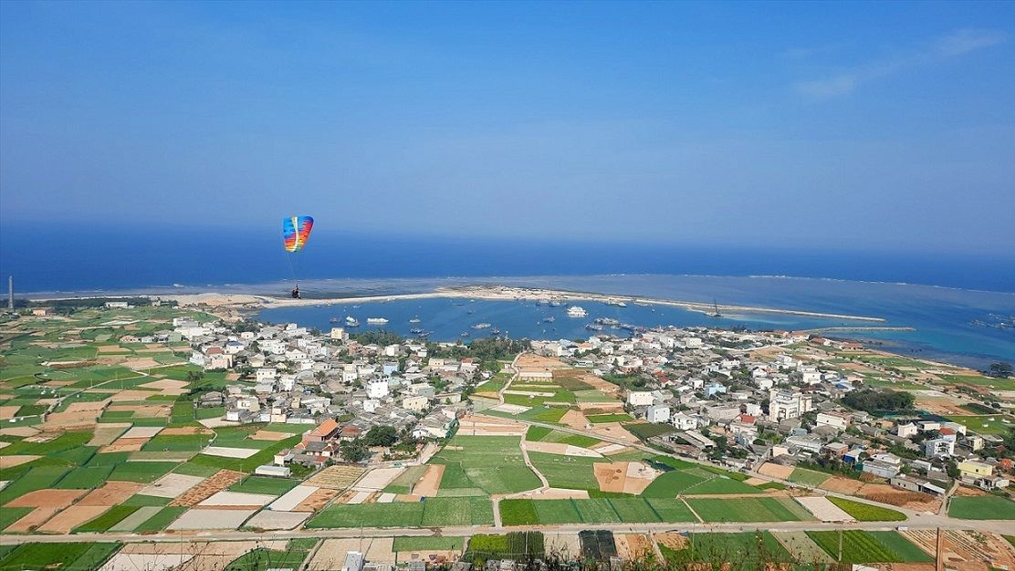 People in the Ly Son special zone (Quang Ngai) who die are supported with 15 million VND/case if cremated. Photo: Vien Nguyen