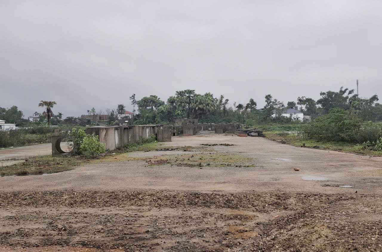 The Ham Nghi extended road project is facing site clearance issues. Photo: Tran Tuan.