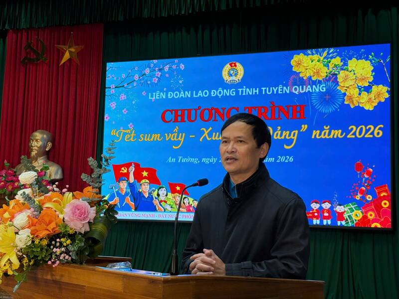 Ong Trieu Tai Phong - Chu tich LDLD tinh Tuyen Quang phat bieu tai chuong trinh. Anh: Viet Bac