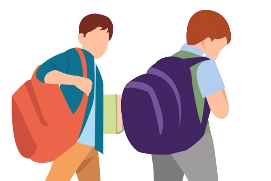 Back pain in children is increasingly common due to the habit of carrying heavy backpacks. Graphics: Thien Nhan