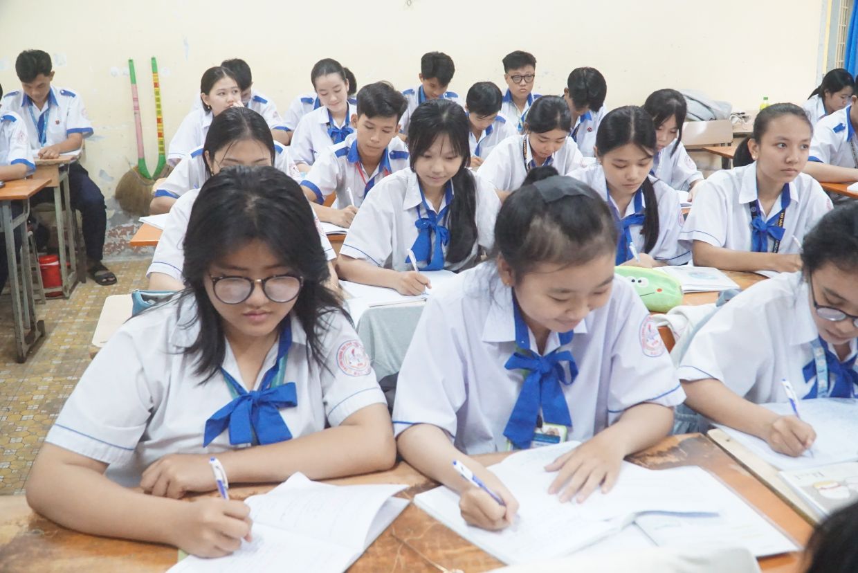 Hoc sinh Ca Mau duoc nghi Tet Nguyen dan Binh Ngo 14 ngay. Anh: Nhat Ho.