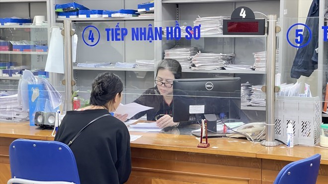 Khanh Hoa supports a maximum of 30% of voluntary social insurance contributions for people. Photo: Ha Anh