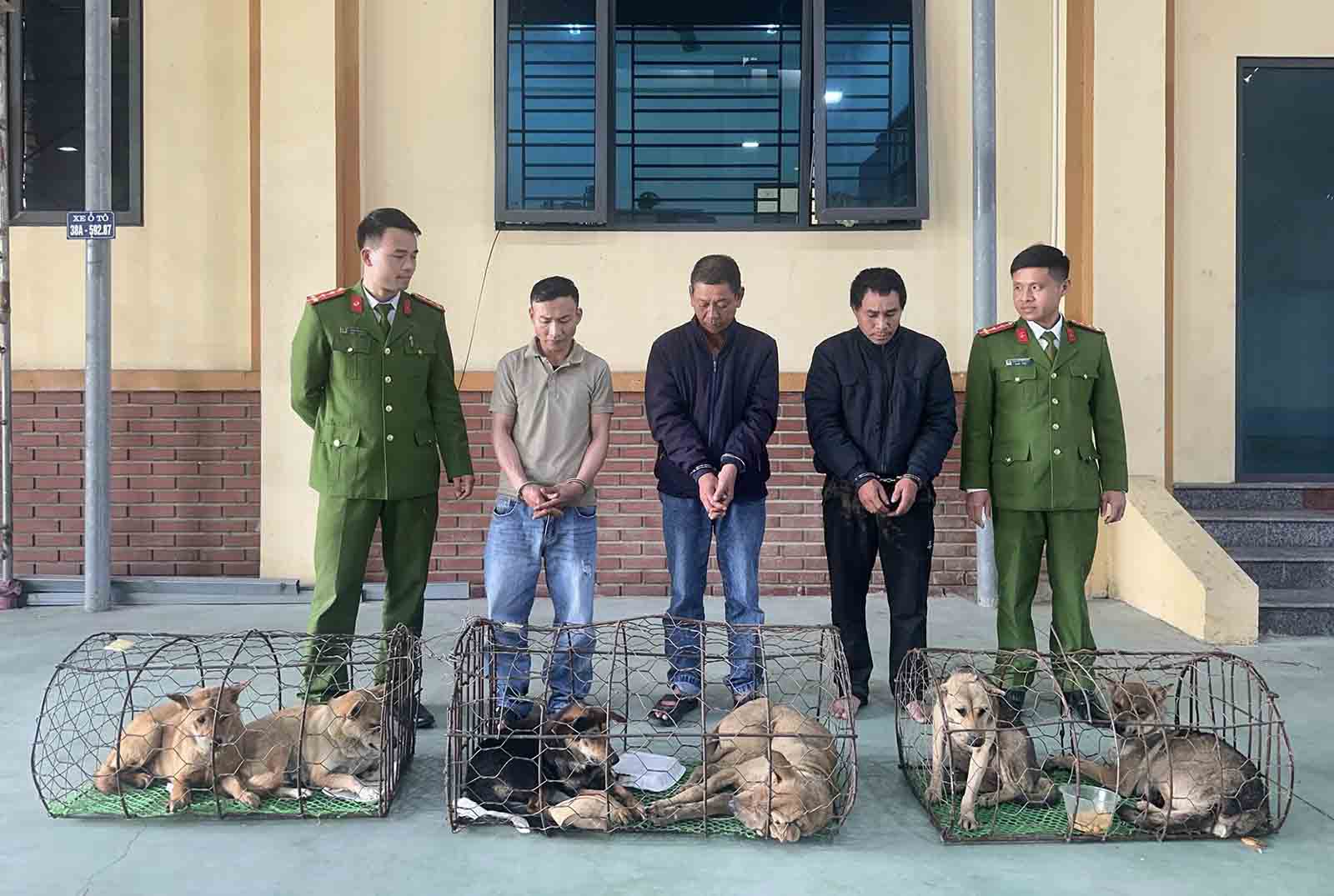 3 đối tượng trộm chó bị khởi tố. Ảnh: Công an tỉnh Hà Tĩnh.