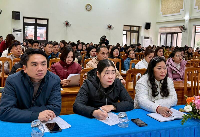 Tuyen truyen cong tac bau cu va Nghi quyet Cong doan cho