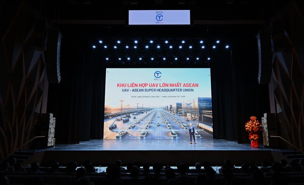 Ong Nguyen Quoc Dung - Dai dien CT Group cong bo quyet dinh dau tu Khu lien hop UAV lon nhat ASEAN 